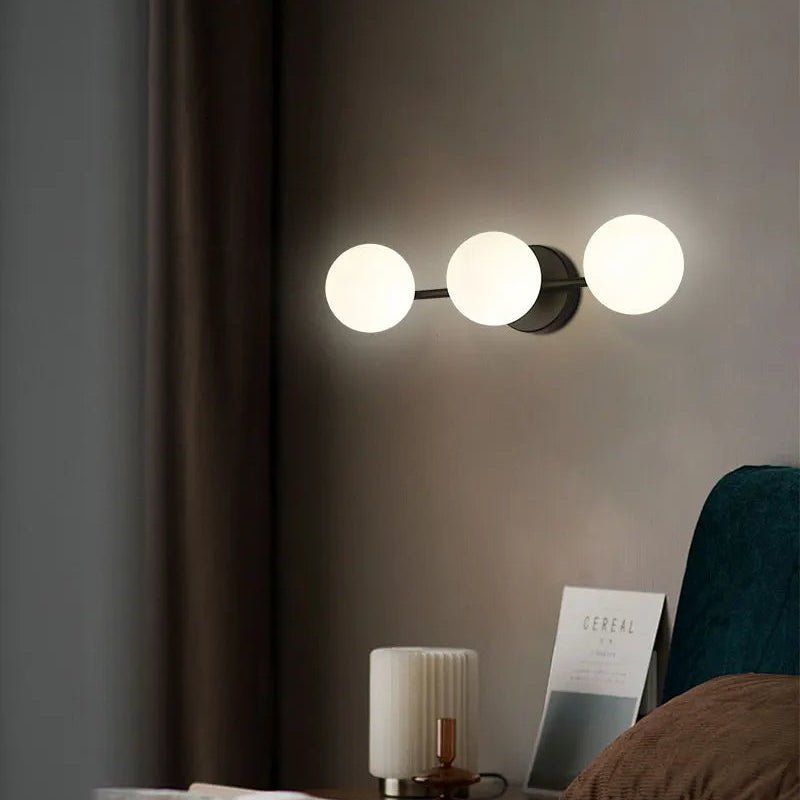 Applique Murale Lunaria | Boule de Verre Dépolie, LED Incluse